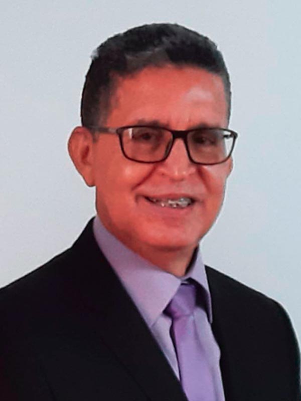 Luis León